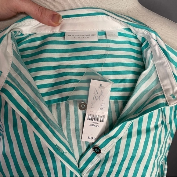 NWT New York & Company stretch striped button up shirt size XS - Picture 6 of 6